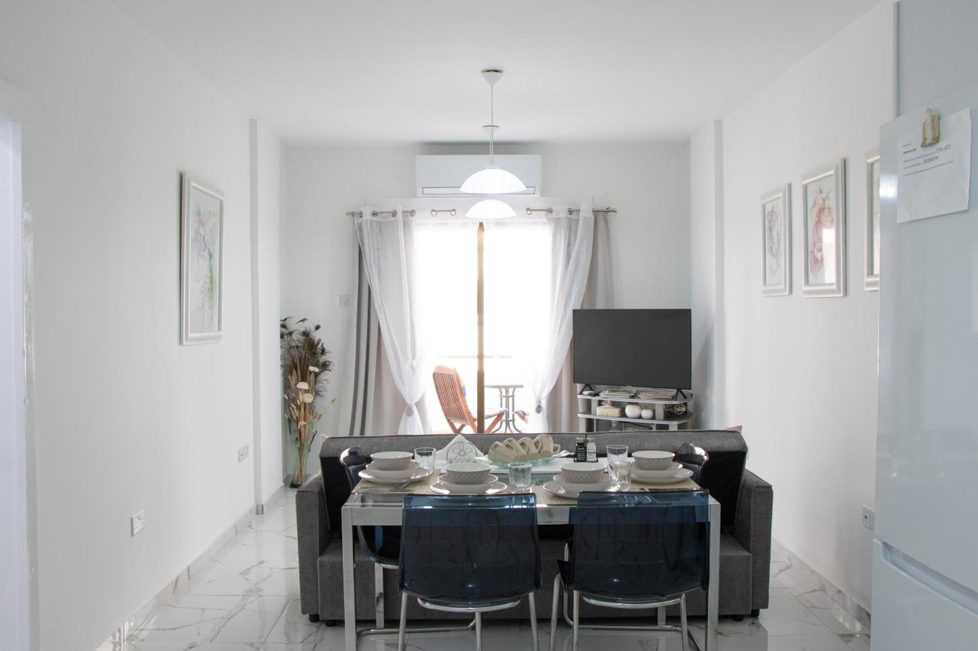 Apartment,NEAR THE BEACH Pinikoudes Larnaca Exteriér fotografie